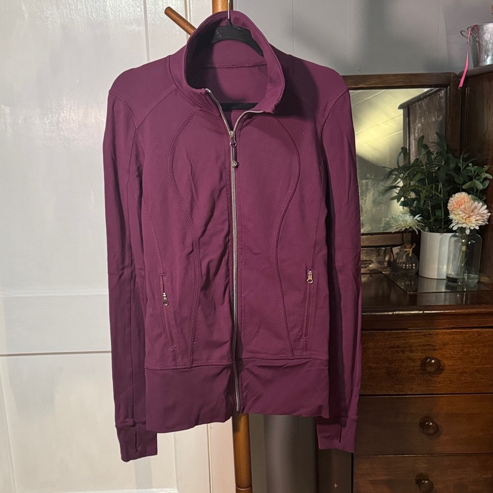 🍇 Lululemon Define Zip-Up Jacket — Plum (Size 6–8 Estimate)